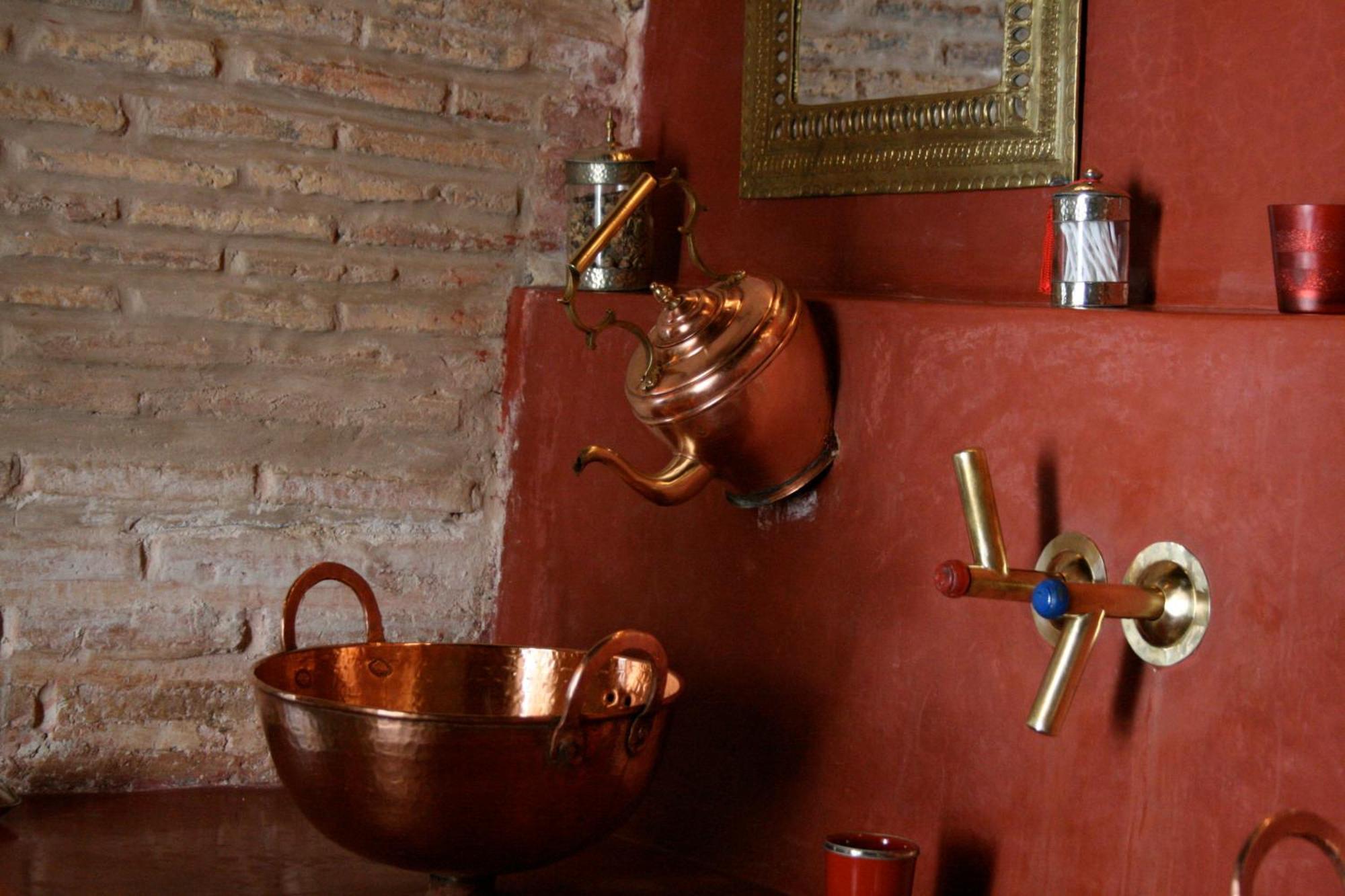 Riad Laaroussa Фес Екстериор снимка