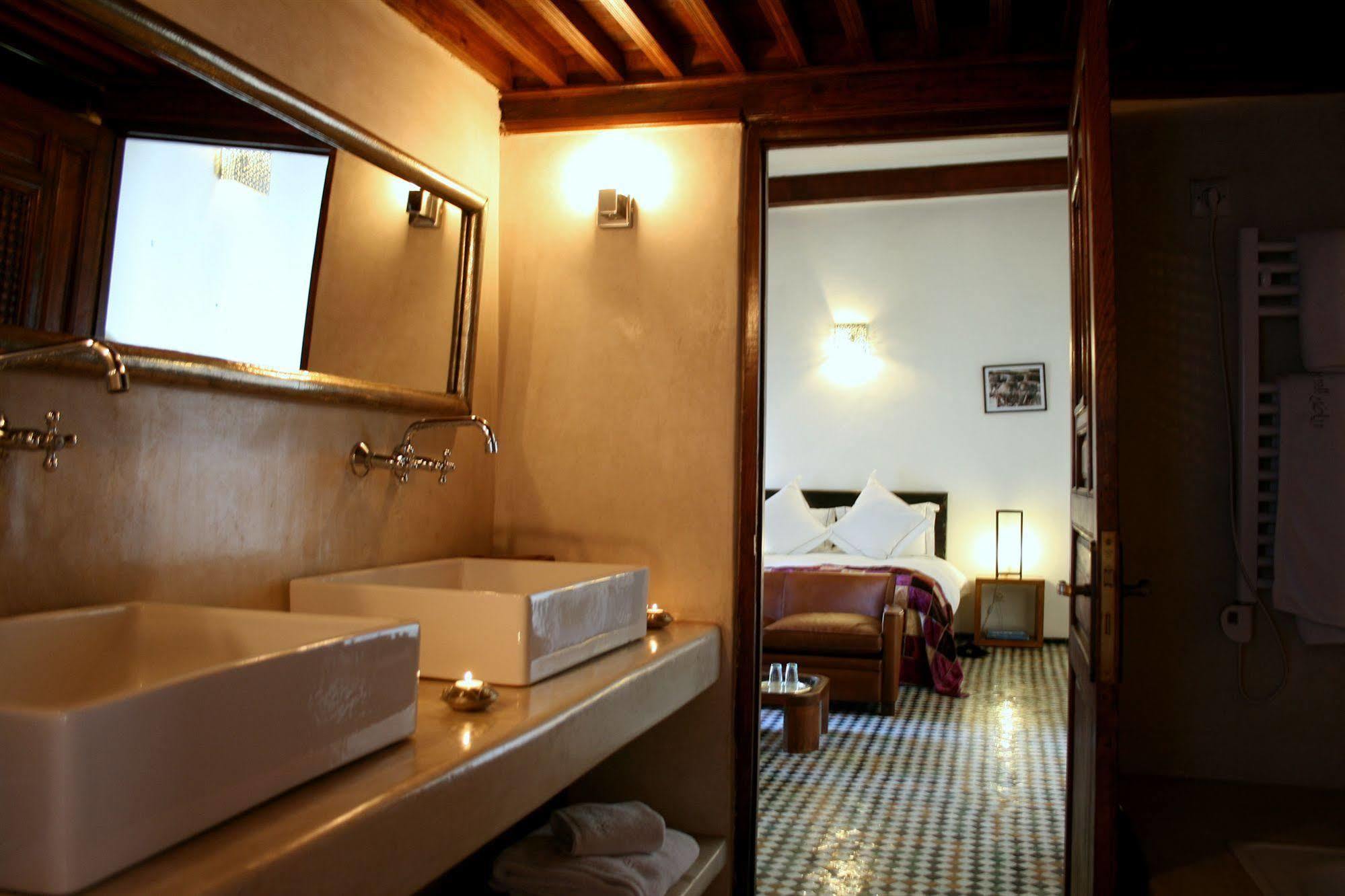 Riad Laaroussa Фес Екстериор снимка